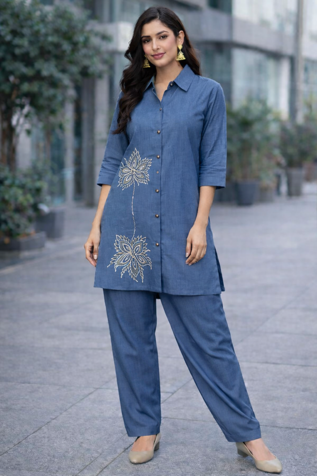 Ashnaina Vertical Silk 2-Piece Collar Kurta Set