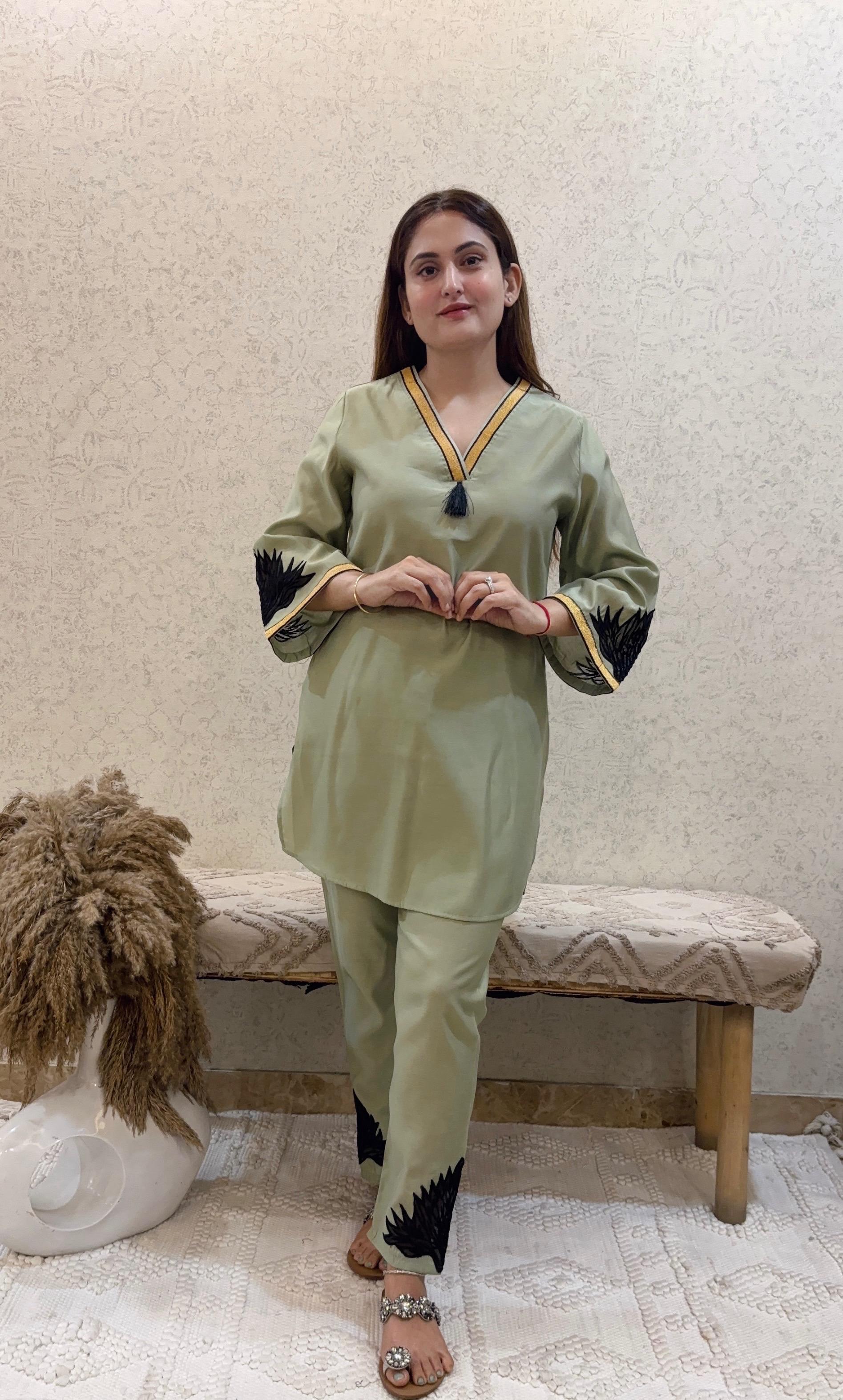 Pistachio Green Kurti Set 25156