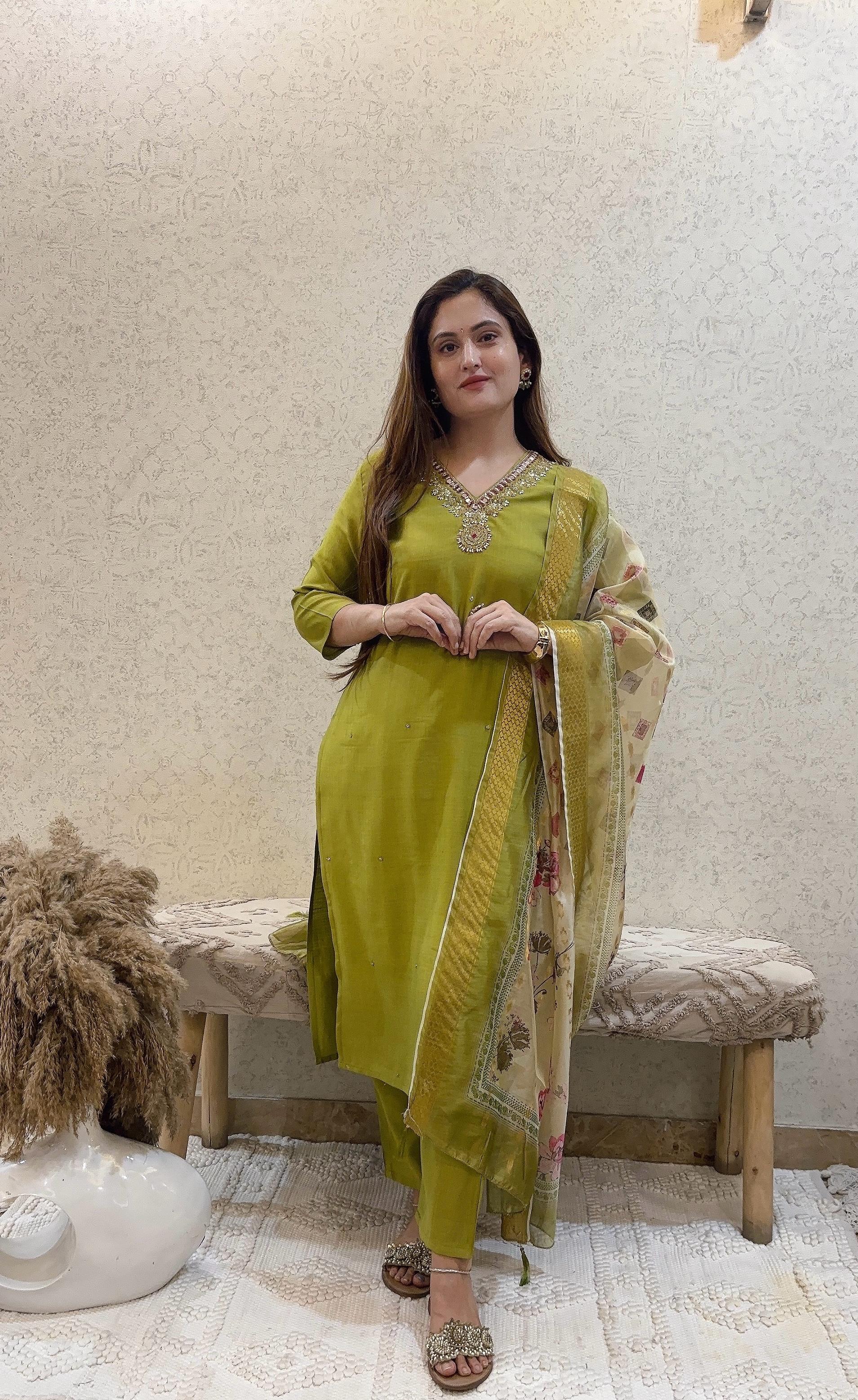 Ashnaina Vertican 3 Pcs Suit with Hand Work & Printed Dupatta